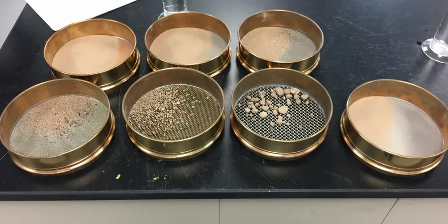Grain Size Analysis in Aberdeen: Sieve and Hydrometer Testing to BS 5930